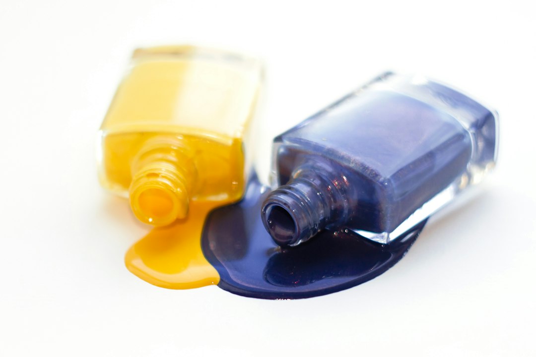 Photo ceramic nail polish properties